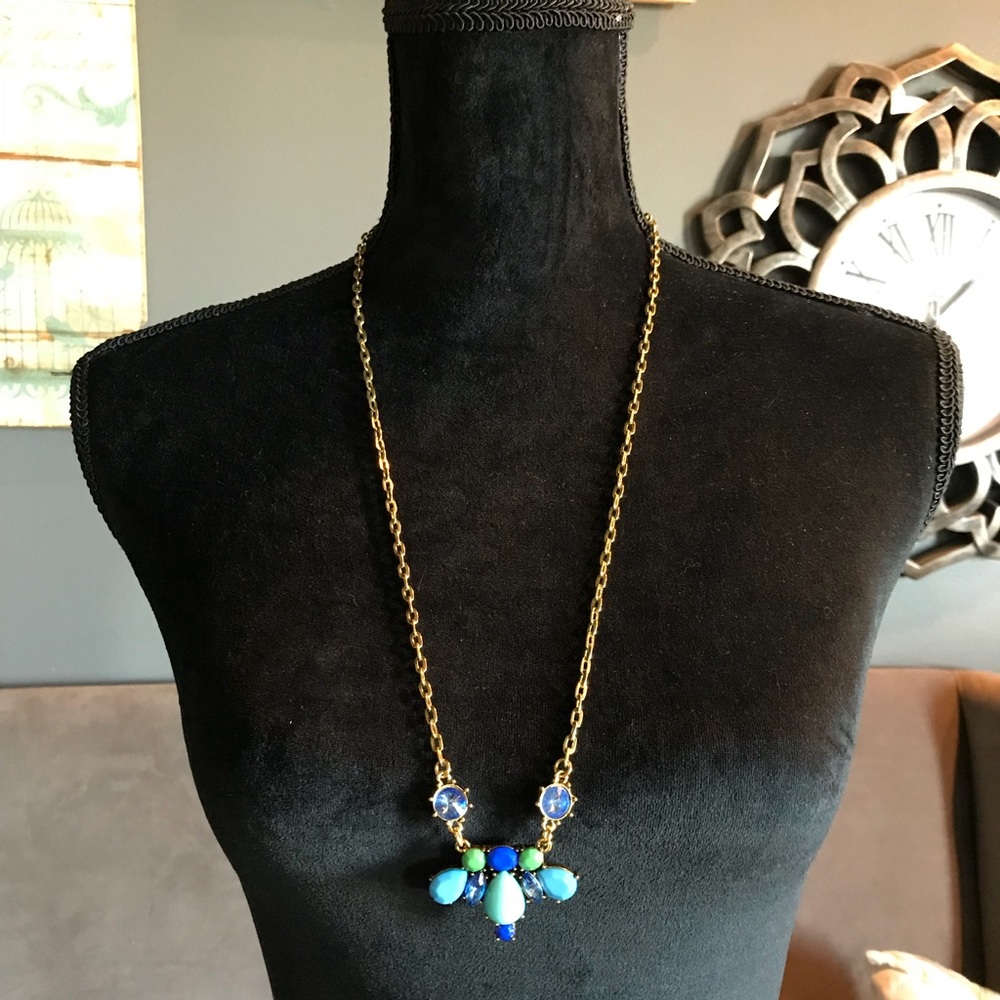 🆕 TuVous Jeweled Costume Necklace NWT🔹